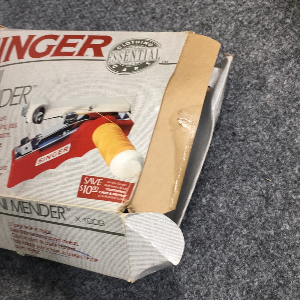 Singer Sewing Mini Mender - Picture 6 of 6